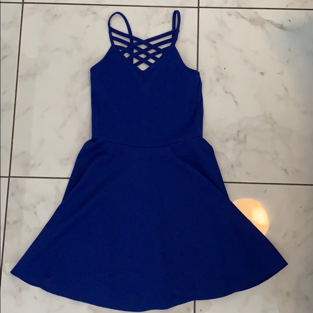 blue dress